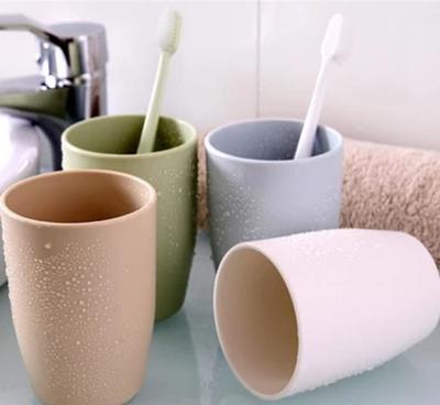 选购加厚圆形塑料水杯指南 家用与酒店漱口杯的实用之选